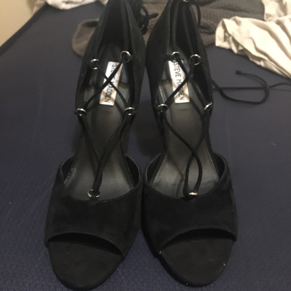 Sexy lace up black Steve Madden heels