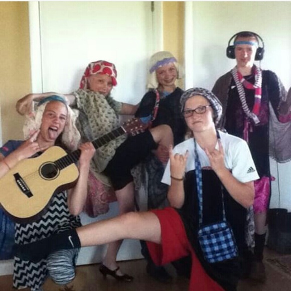 Meet your Posher, Josie - Picture 1 of 1