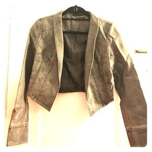 Gray cropped faux leather jacket