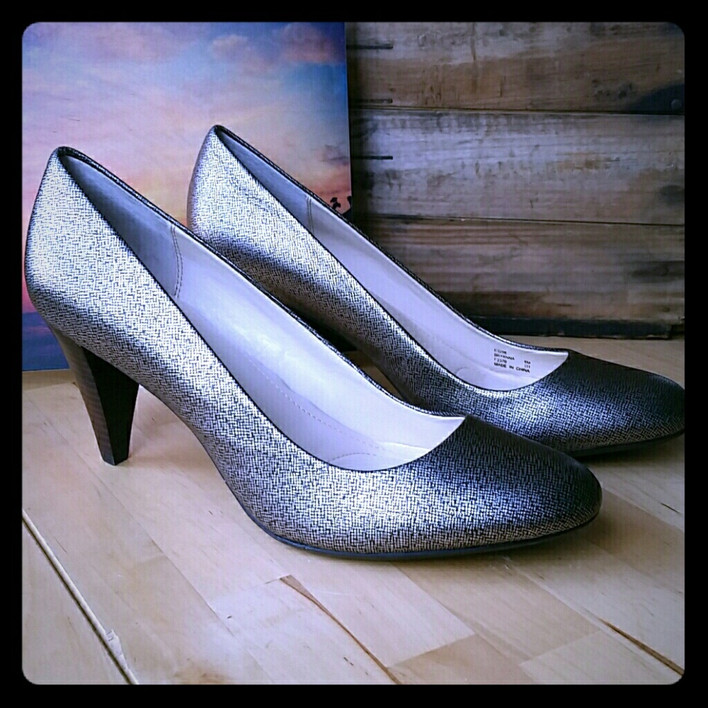 Calvin Klein Pewter Metallic Pumps w Stacked Heels