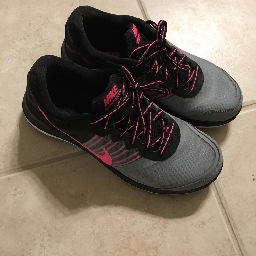 Nike Dual Fusion Size 8