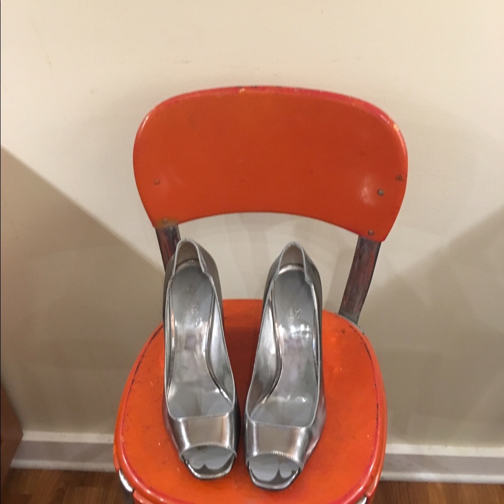 Shoe