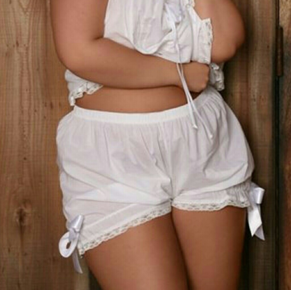 Hips and Curves white bloomer shorts