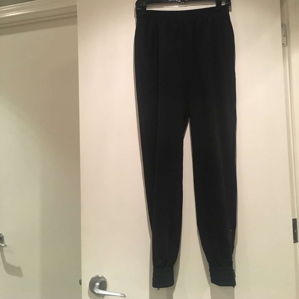 BCBGMAXAZARIA Black Jogger Pant