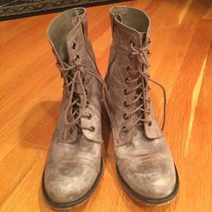 Grey boots