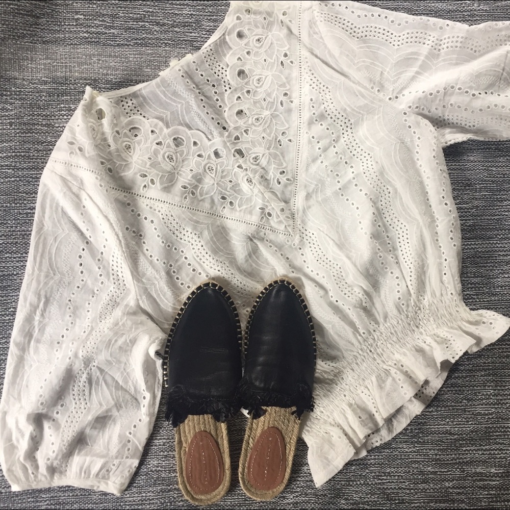 White eyelet Blouse - Picture 4 of 5