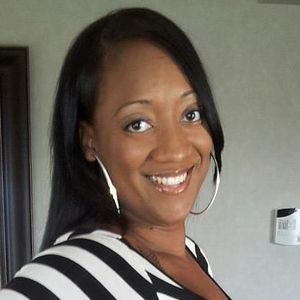 Meet your Posher, Dawana