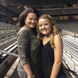 Meet your Posher, Casey