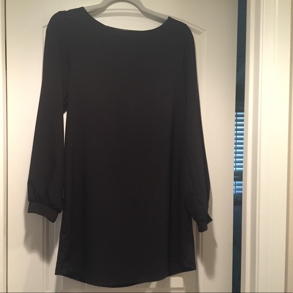 Oversized Black Dress - Picture 4 of 4