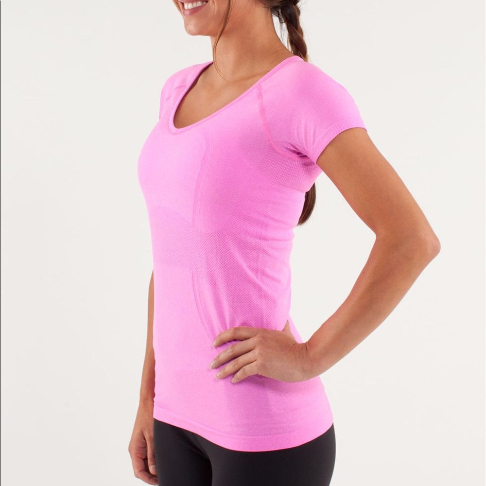 PRICE DROP lululemon swiftly tech v neck