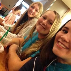 Meet your Posher, Lauren