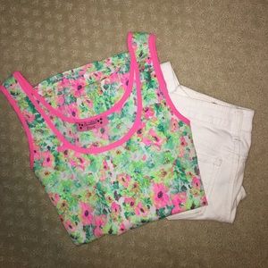 Fluorescent flower tank