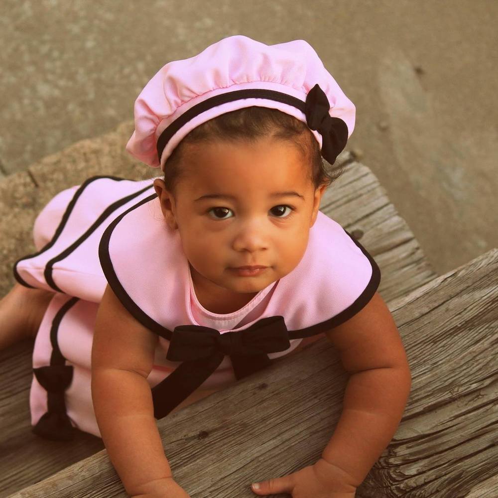 Meet your Posher, Leslie