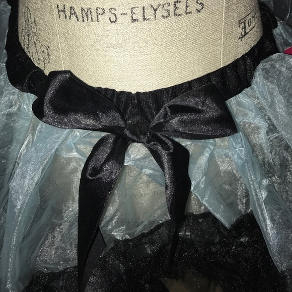 Tutu - Picture 2 of 2