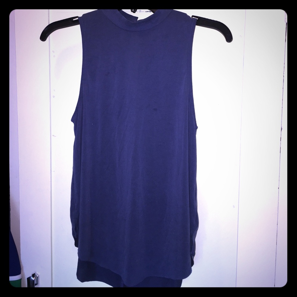 Key hole tank top