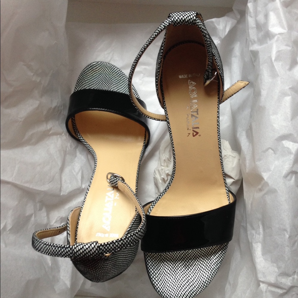 Aquatalia sandals