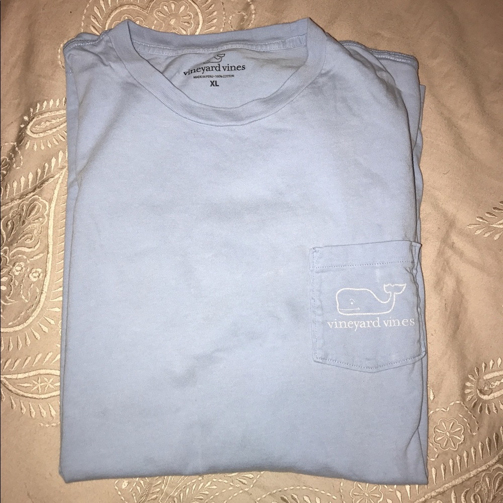 Vineyard Vines T Shirt