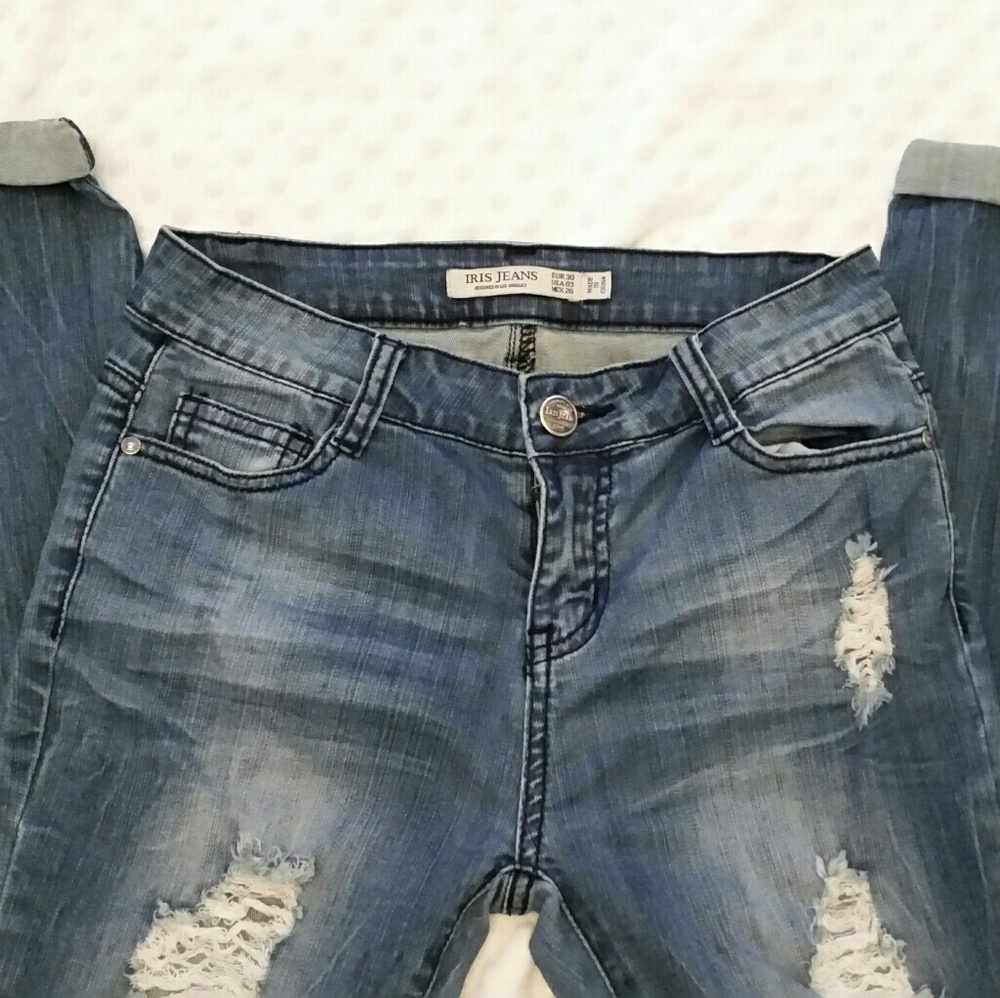 Iris Straight Ripped Jeans