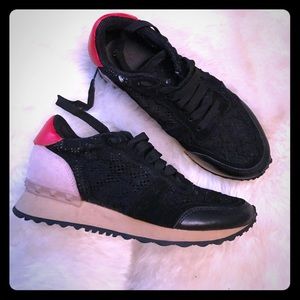 Rock stud sneakers 7.5