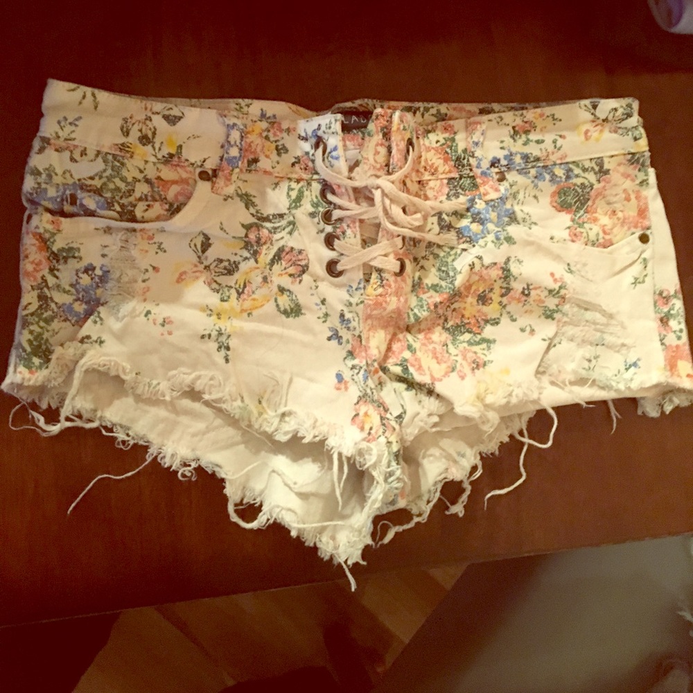 Billabong booty floral shorts