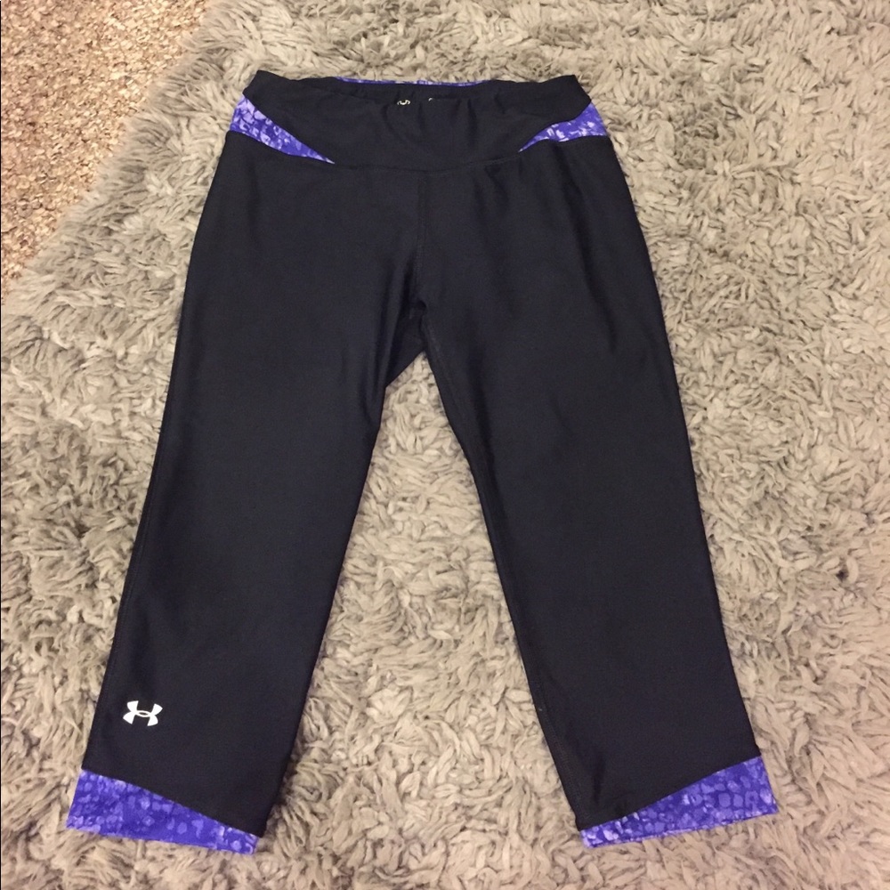 UA Crop Leggings