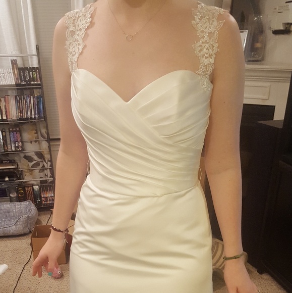 ..Mikaella.. Designer wedding/Prom dress - Picture 4 of 8