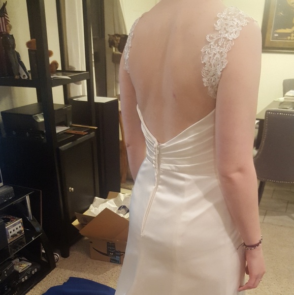 ..Mikaella.. Designer wedding/Prom dress - Picture 6 of 8