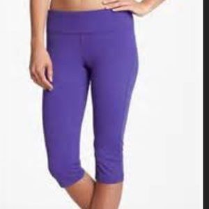 Zella. Yoga Capri. Purple.