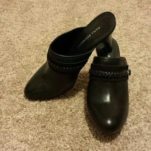 Women's size 8 shoes - Dana Buchman