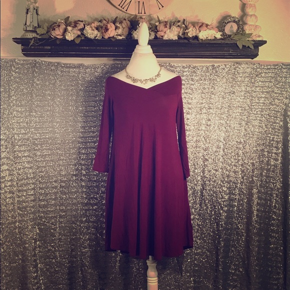 Plum On/Off Shoulder Dress - Picture 3 of 3