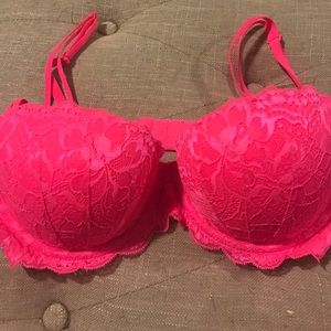 Victoria's Secret PINK date bra size 34D