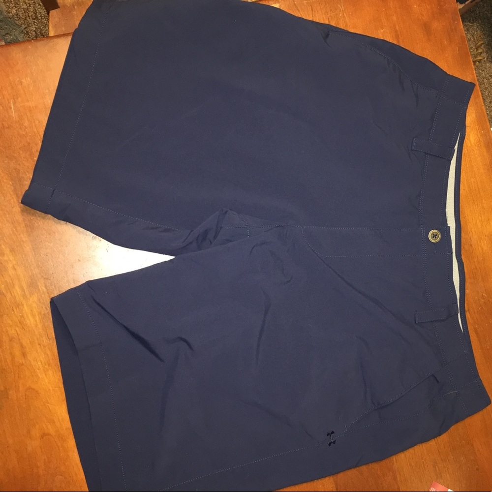 Men's Under Armour. Dry Fit. Golf Shorts.