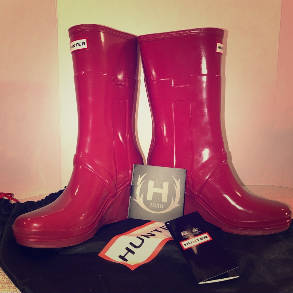 Hunter Cranberry Wedge Rainboots