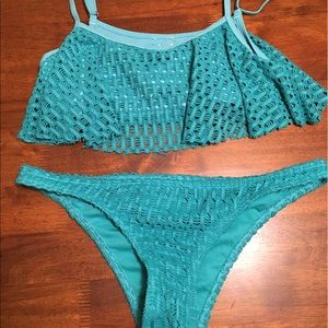 Cheeky Roxy bikini with adjustable straps