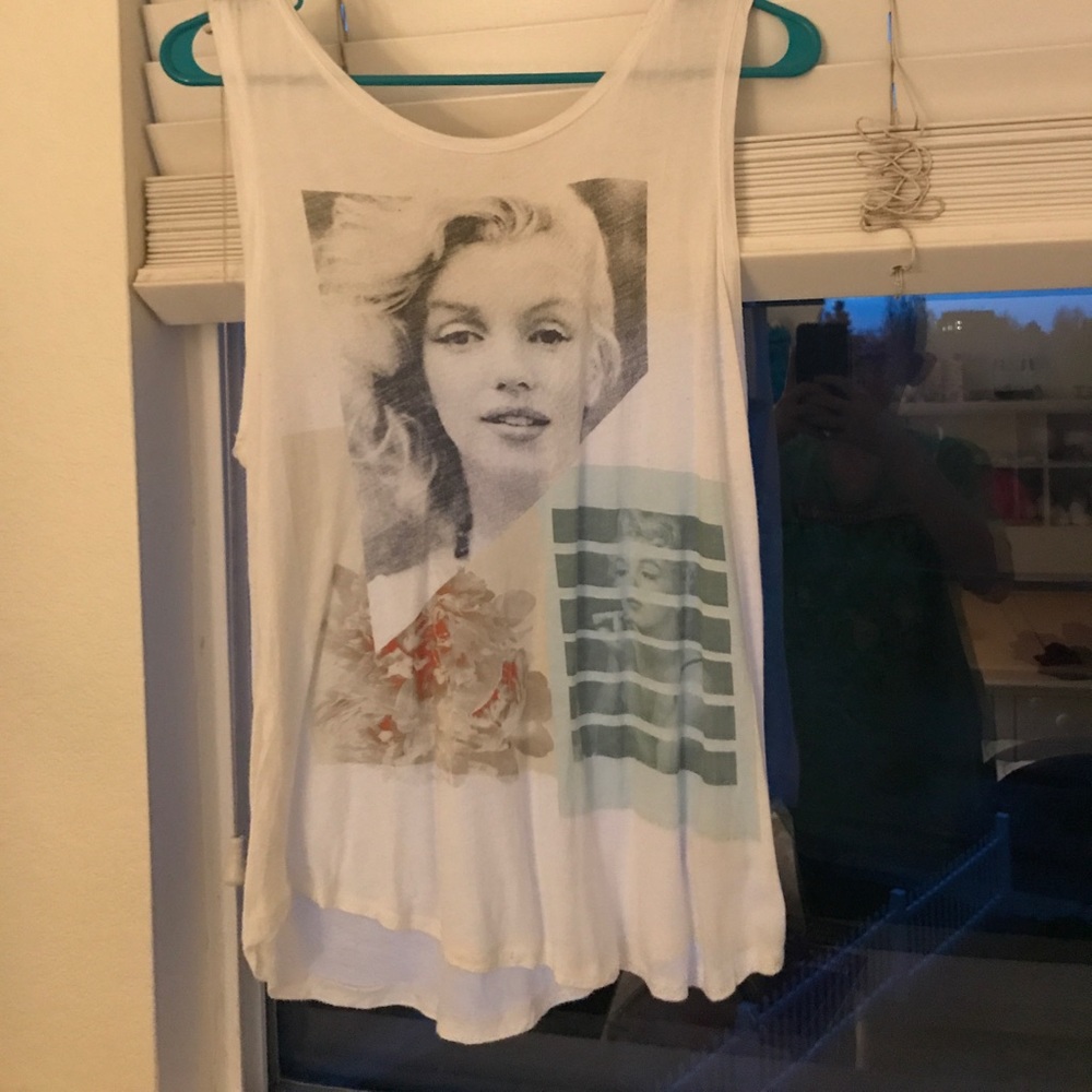Marilyn Monroe tank top