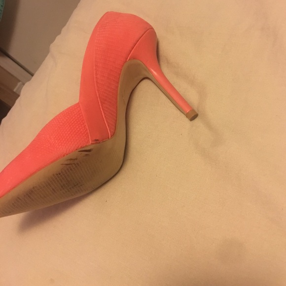 Pumps - Picture 3 of 3