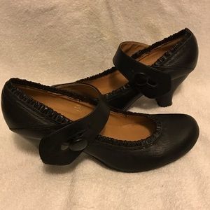 Steve Madden Ruffled Mary Jane