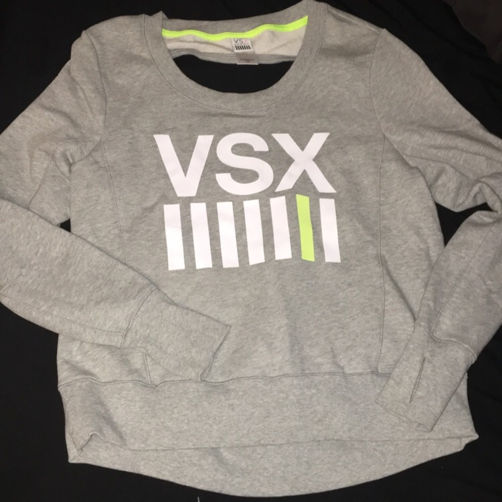 VS Sport pullover