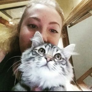 Meet your Posher, Danielle