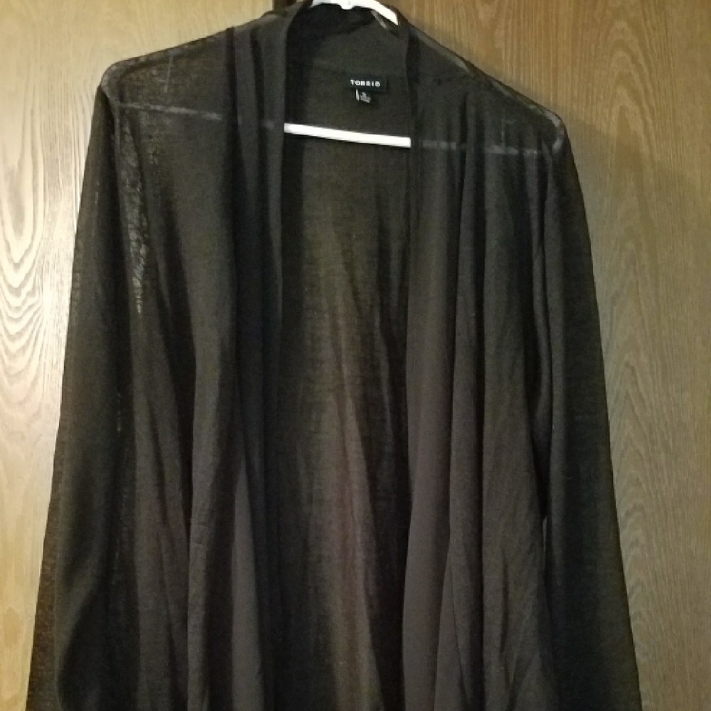 Light cardigan/shrug