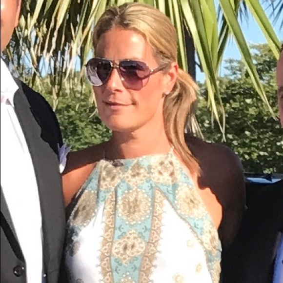 Meet your Posher, Beth - Picture 3 of 4