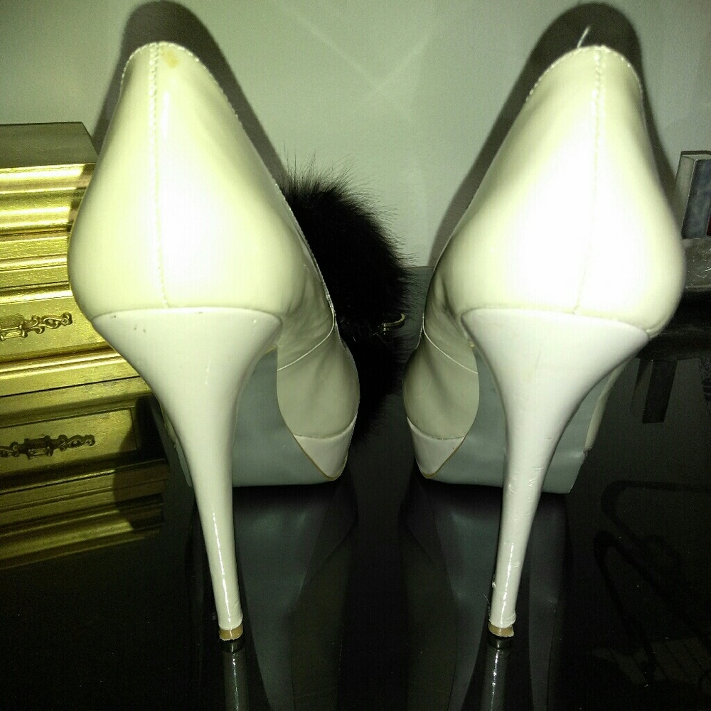 Shoes - Picture 3 of 4
