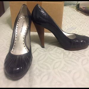 Navy Gianni Bini heels