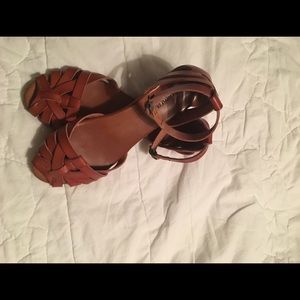 Mossimo Supply Company flat huarache sandal