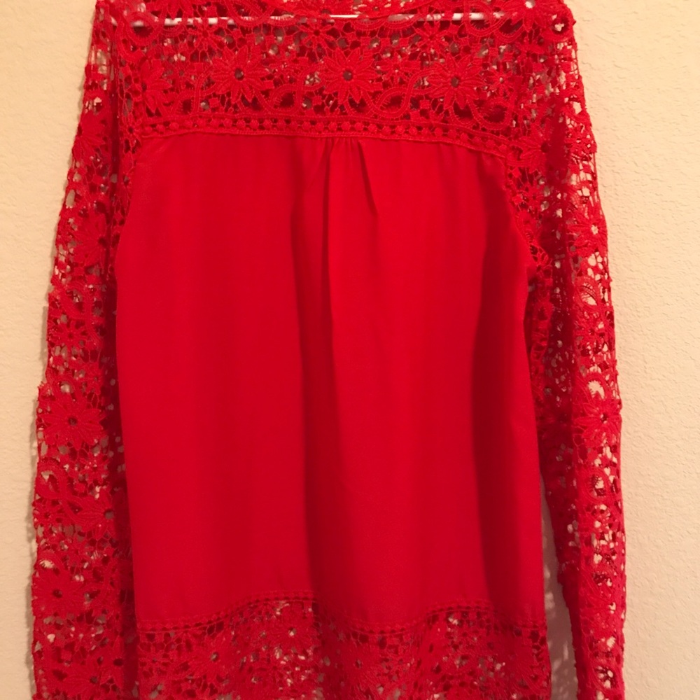 Red vintage lace top🌹