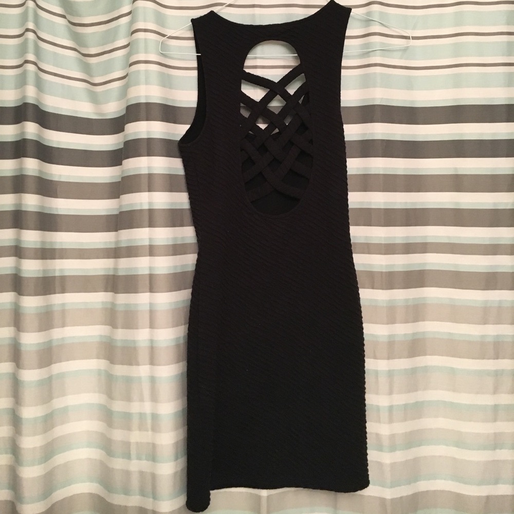 Fun back bodycon - Picture 2 of 2