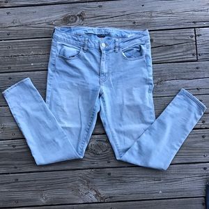 Light wash American Eagle Outfitter jeans