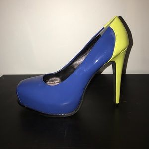 Simply Vera by Vera Wang Dani Patent Pumps
