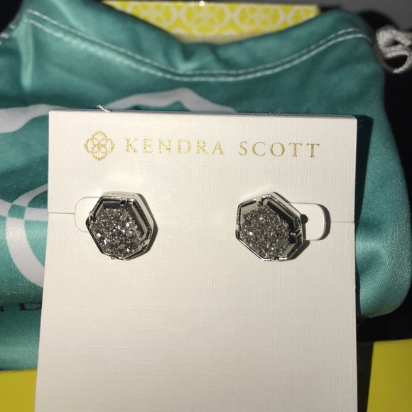 KENDRA SCOTT CUSTOM RUTHIE EARRINGS - Picture 3 of 4