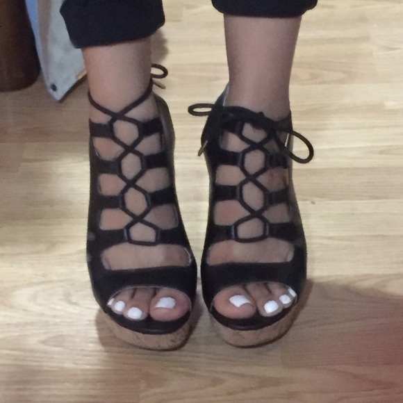 Steve Madden Shoes - Black Steve Madden cork wedges ✨